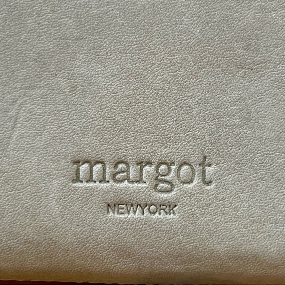Margot New York Gabby large khaki green leather zip-around wallet wristlet - Picture 5 of 12